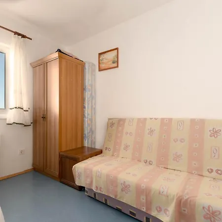 Jaka Apartment *