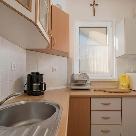 Jaka Apartment